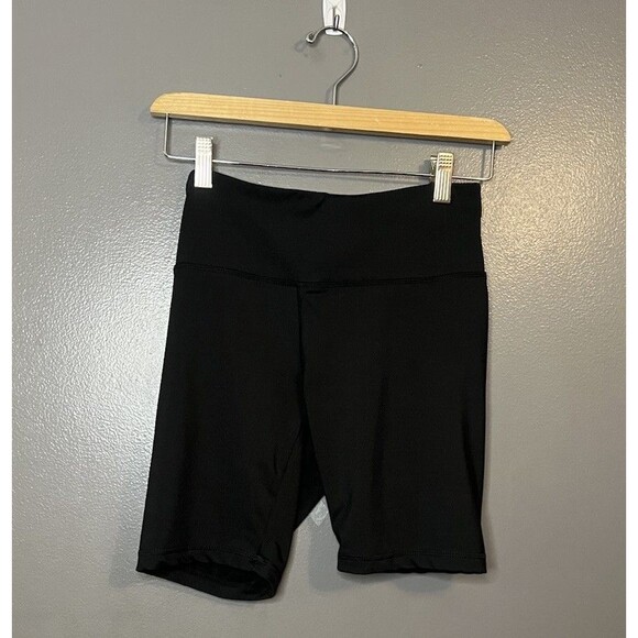 Infinite Performance Women’s Small Athletic Black Shorts Zip Pocket 8” Inseam - Picture 2 of 6